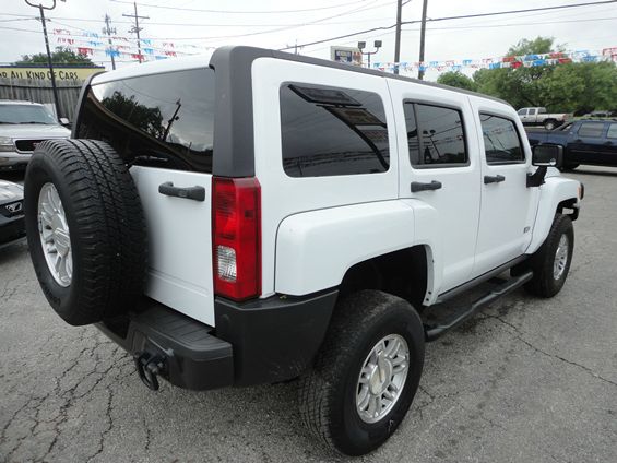 Hummer H3 2007 photo 2