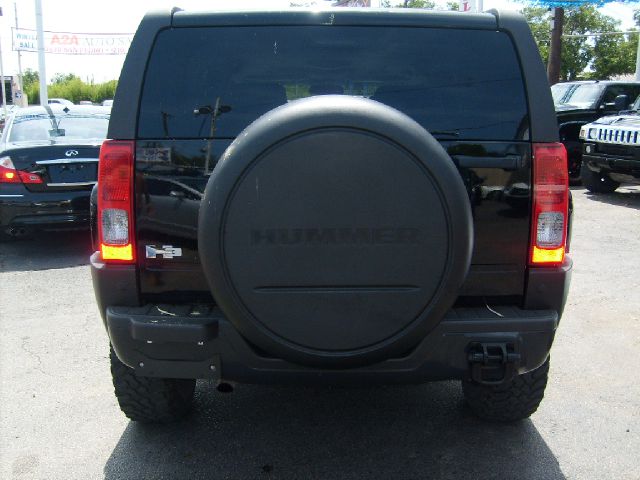 Hummer H3 2007 photo 2