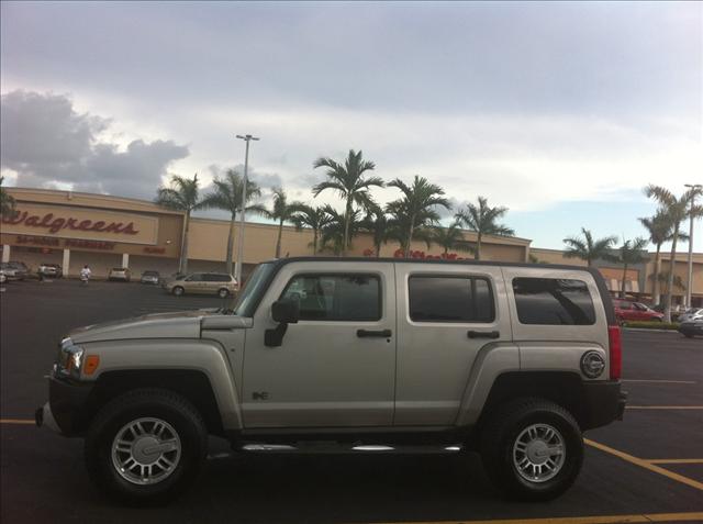 Hummer H3 2008 photo 2