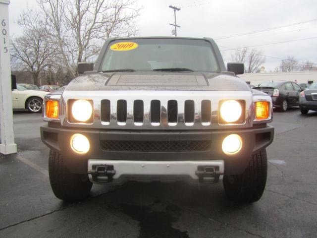 Hummer H3 2009 photo 1