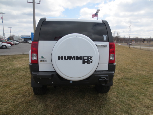 Hummer H3 2009 photo 1