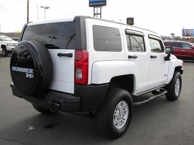 Hummer H3 2009 photo 2