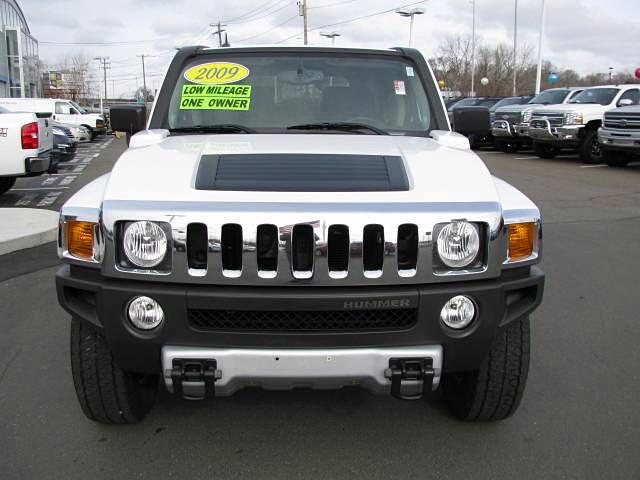 Hummer H3 2009 photo 3