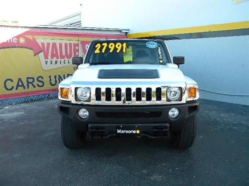 Hummer H3T 2009 photo 1