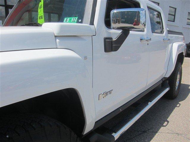 Hummer H3T 2009 photo 1