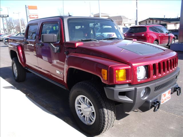 Hummer H3T 2010 photo 1