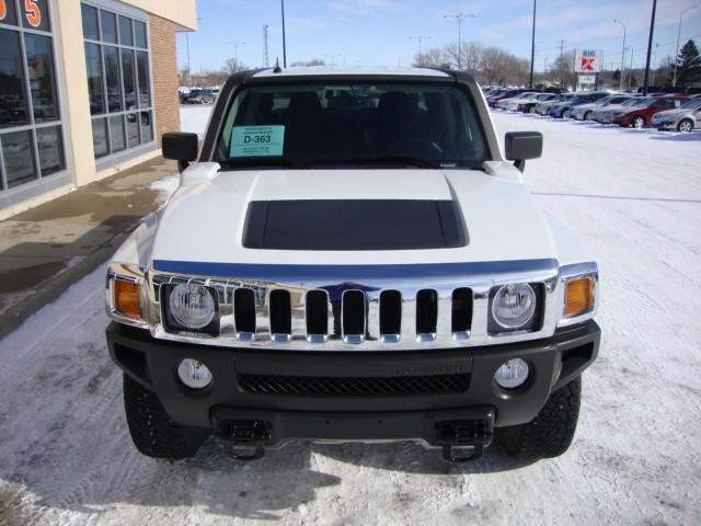 Hummer H3T 4D Utility Pickup