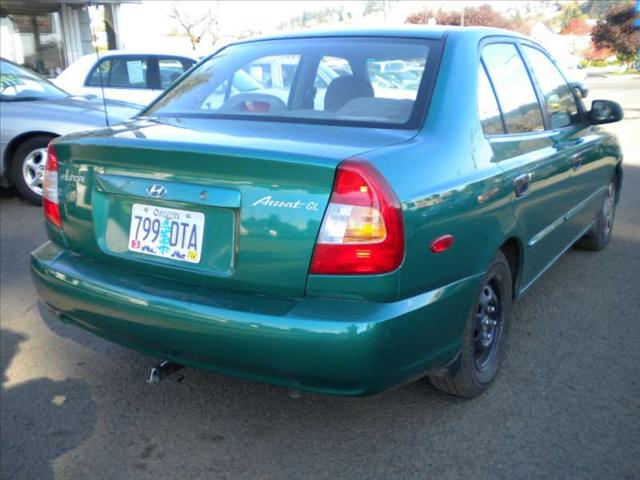 Hyundai Accent 2000 photo 3