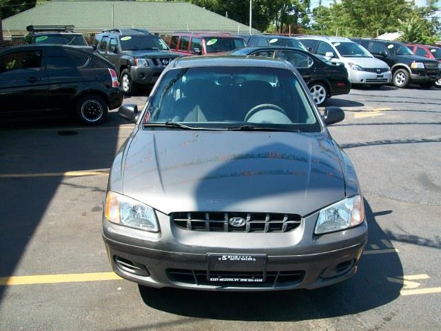 Hyundai Accent 2000 photo 4