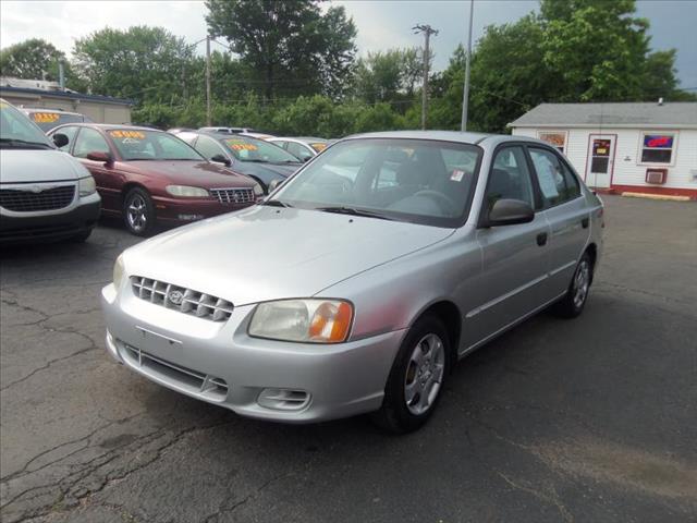 Hyundai Accent 2001 photo 3