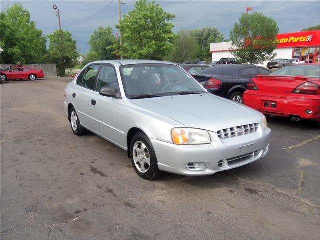 Hyundai Accent 2001 photo 4