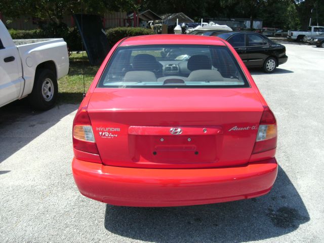 Hyundai Accent 2001 photo 3