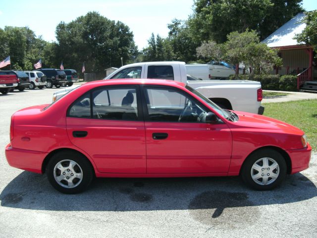 Hyundai Accent 2001 photo 6