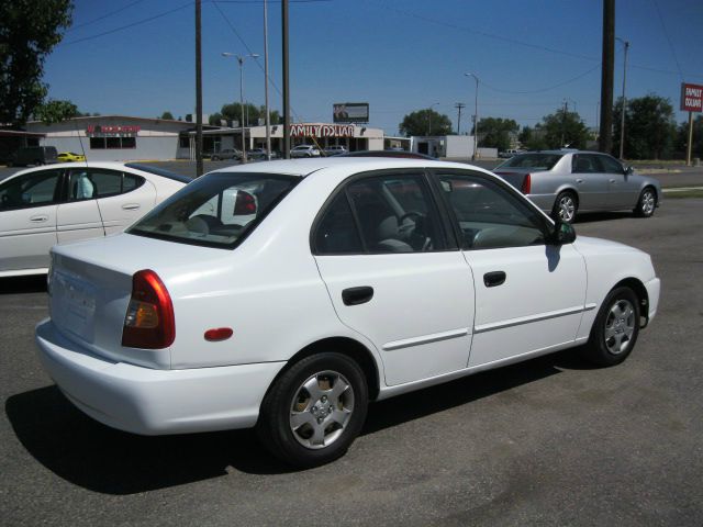 Hyundai Accent 2001 photo 1