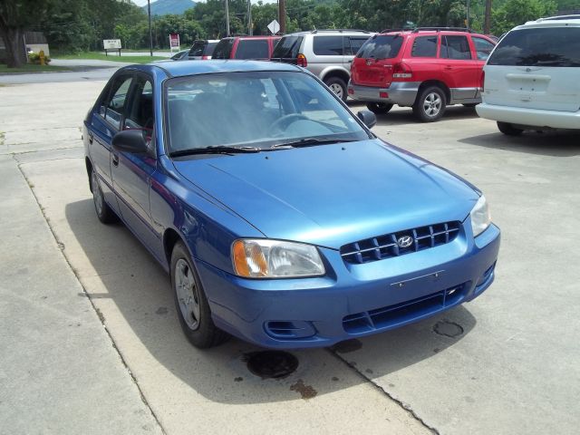 Hyundai Accent 2001 photo 1