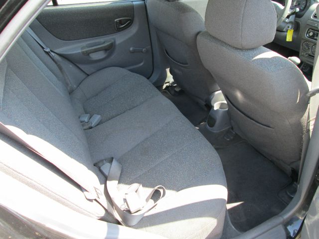 Hyundai Accent 2001 photo 4