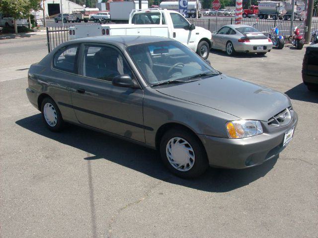 Hyundai Accent 2001 photo 1