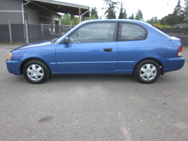 Hyundai Accent 2001 photo 2