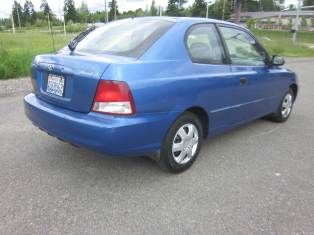 Hyundai Accent 2001 photo 6