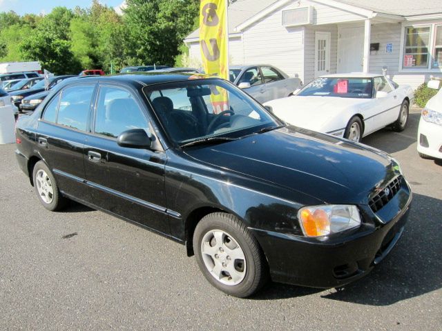 Hyundai Accent 2001 photo 4