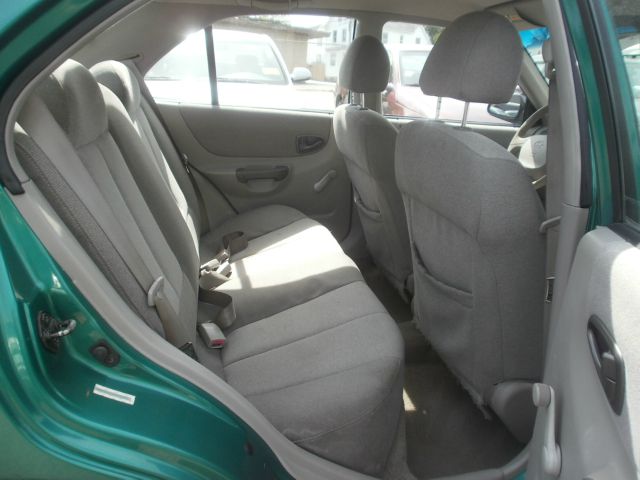 Hyundai Accent 2001 photo 8