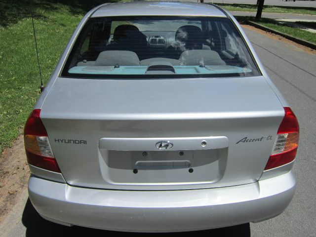 Hyundai Accent 2001 photo 1