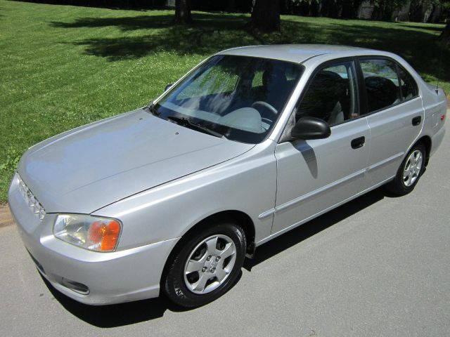 Hyundai Accent 2001 photo 11