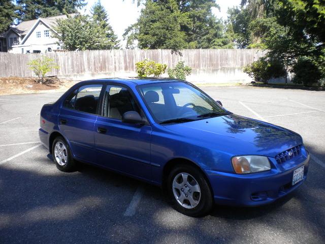 Hyundai Accent 2002 photo 2