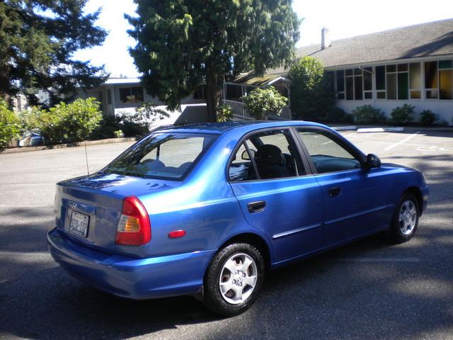 Hyundai Accent 2002 photo 4