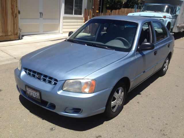 Hyundai Accent 2002 photo 4