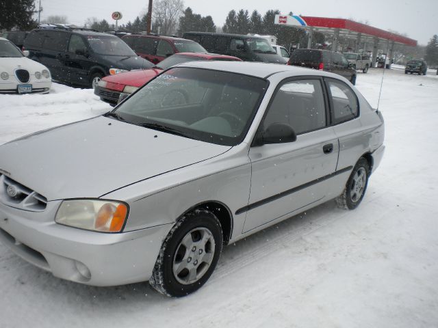 Hyundai Accent 2002 photo 3