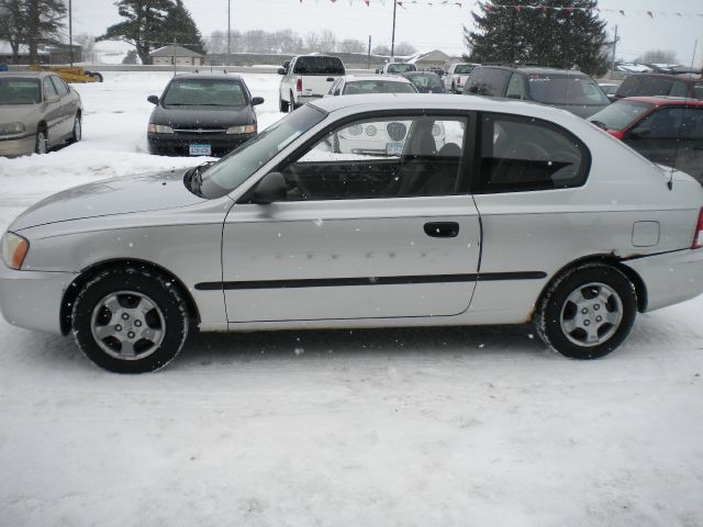 Hyundai Accent 2002 photo 4