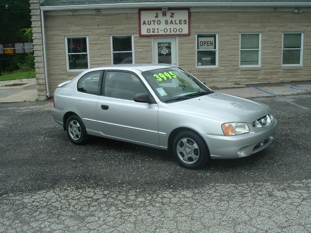 Hyundai Accent 2002 photo 2