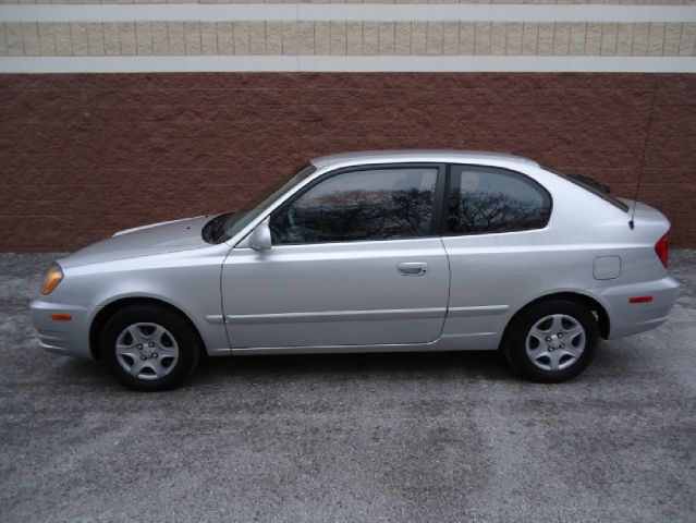 Hyundai Accent 2002 photo 3