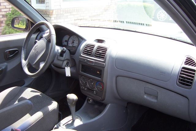 Hyundai Accent 2002 photo 4