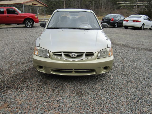 Hyundai Accent 2002 photo 3