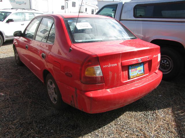 Hyundai Accent S Sedan Sedan