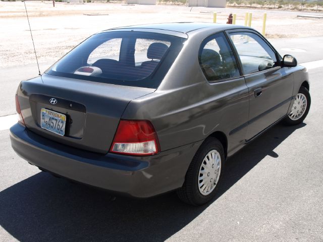 Hyundai Accent 2002 photo 1