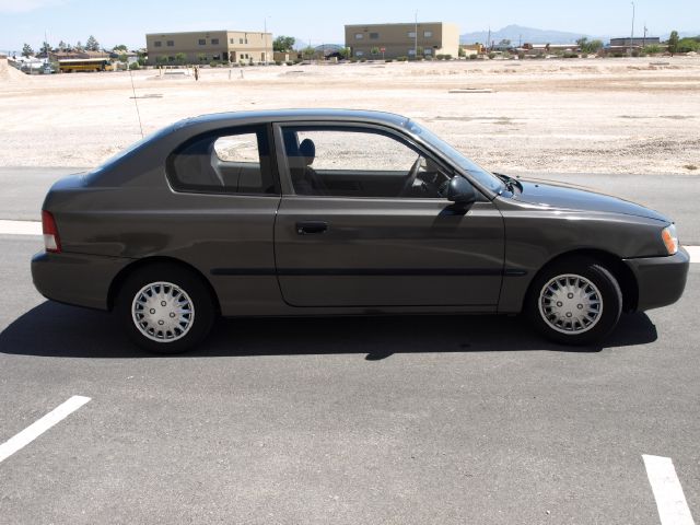 Hyundai Accent 2002 photo 16