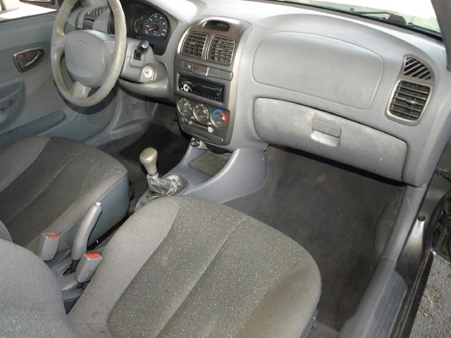 Hyundai Accent 2002 photo 5