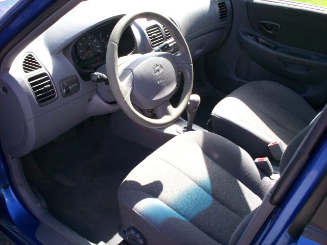 Hyundai Accent 2002 photo 1