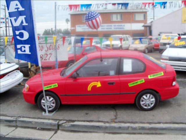 Hyundai Accent 2002 photo 3