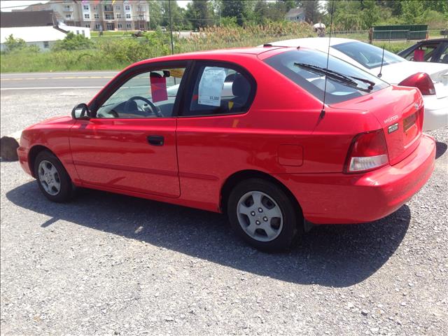 Hyundai Accent 2002 photo 1