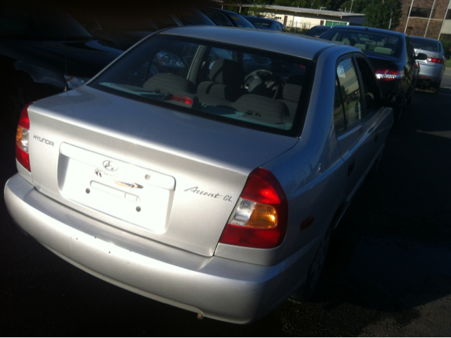 Hyundai Accent 2002 photo 1