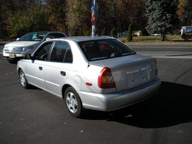 Hyundai Accent 2002 photo 3