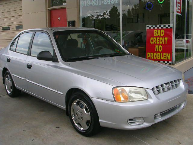 Hyundai Accent 2002 photo 1