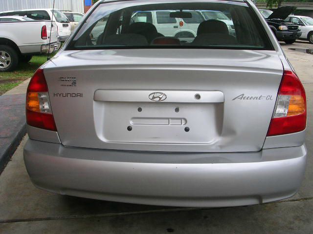 Hyundai Accent 2002 photo 3