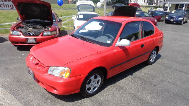 Hyundai Accent 2002 photo 2