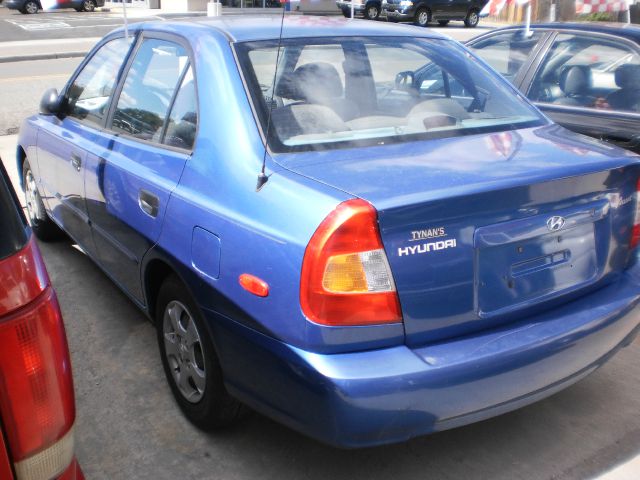 Hyundai Accent 2002 photo 5