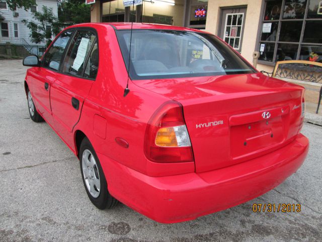 Hyundai Accent 2002 photo 1